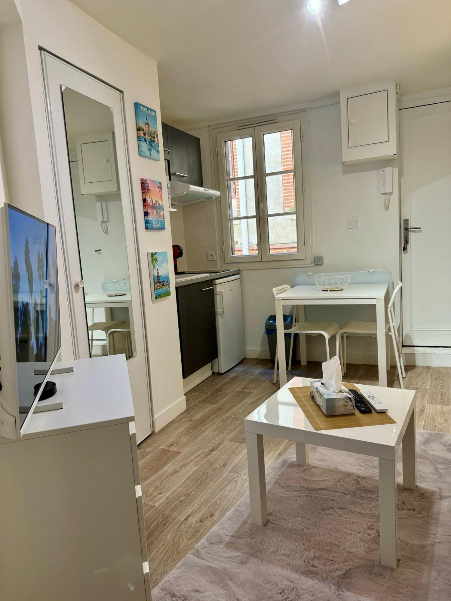 Studio Cozy Au Coeur Des Carmes Toulouse Buitenkant foto